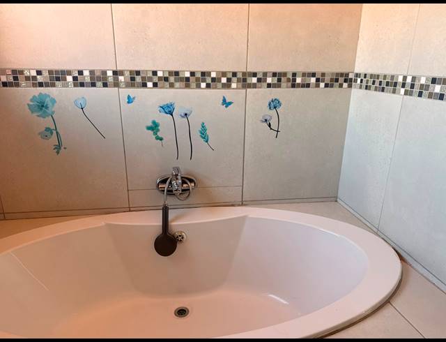 5 BEDROOM HOUSE FOR SALE IN WATERKLOOF